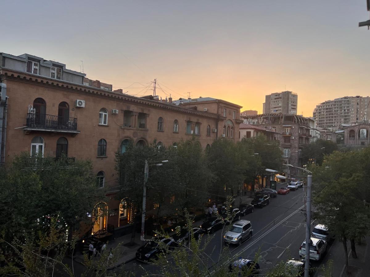Tumanyan Apartments Yerevan Exterior foto